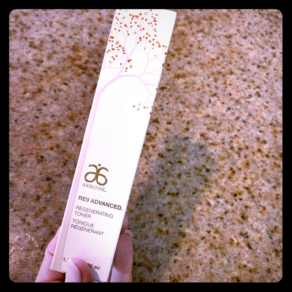 Arbonne RE9 Regenerating Toner